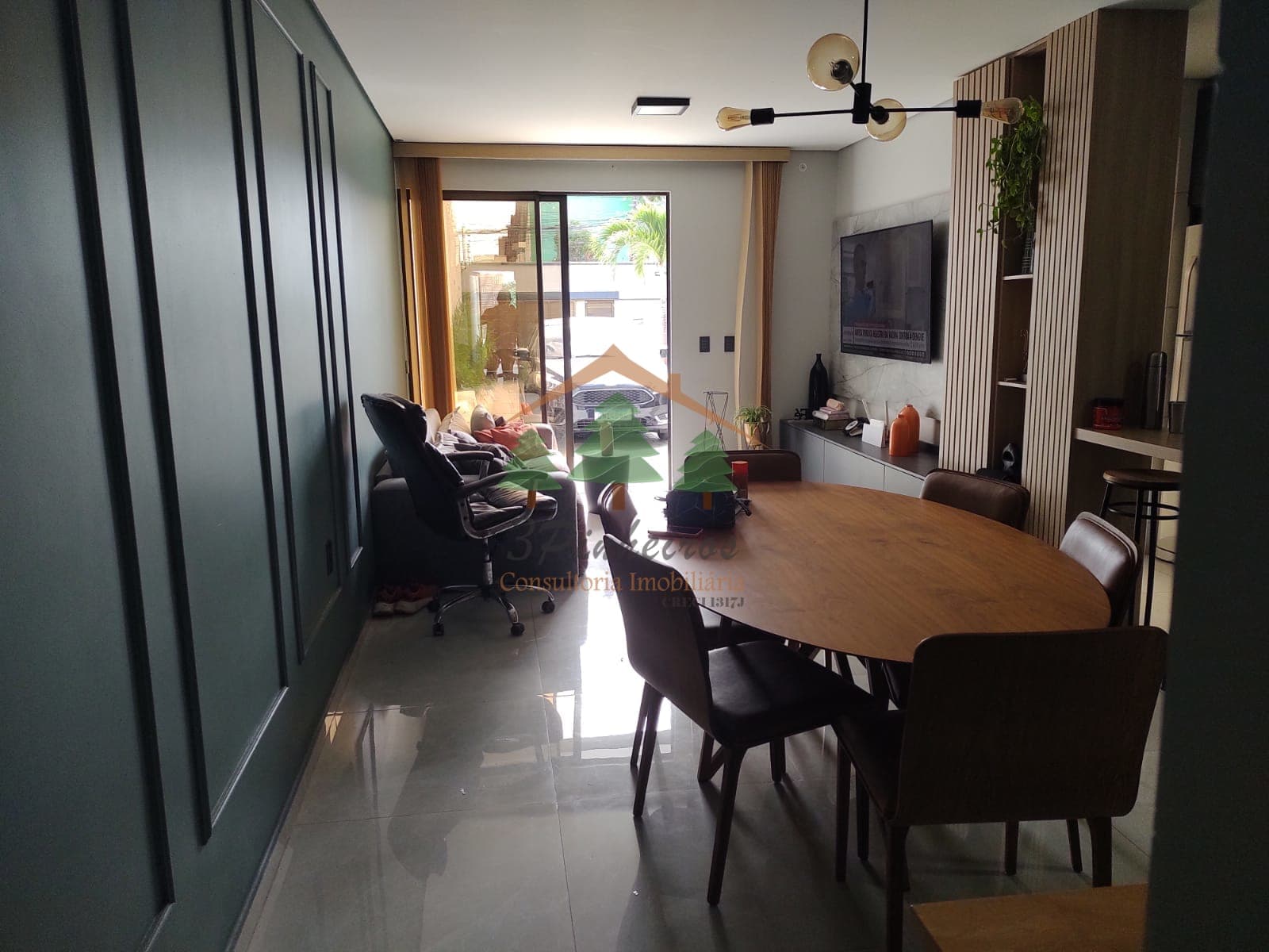 Casa Duplex na Sapiranga: 4 Suítes, Varanda Gourmet e 5 Vagas em Terreno de 260m²