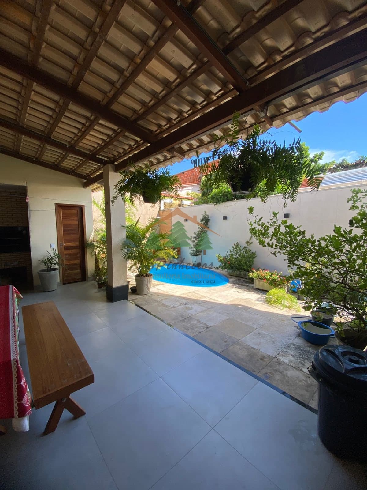 Casa de Luxo no RioMar Kennedy: 280m², 3 Suítes, Piscina e Acabamento Premium