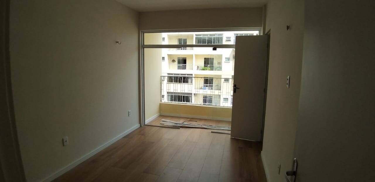 Apartamento à venda com 3 quartos, 80m² - Foto 11