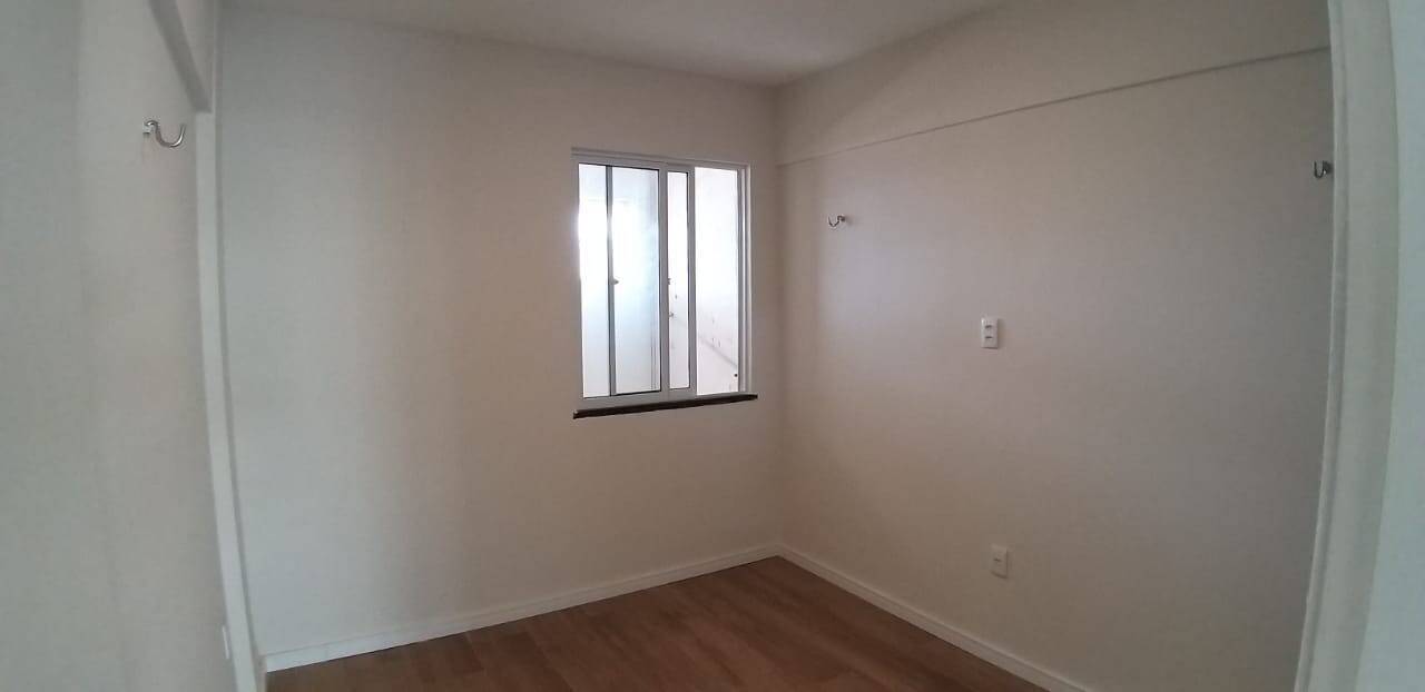 Apartamento à venda com 3 quartos, 80m² - Foto 12