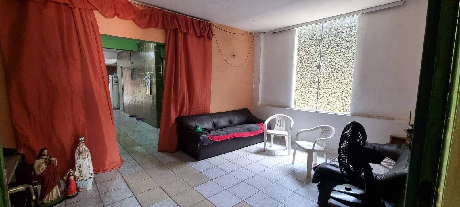 Casa à venda com 4 quartos, 400m² - Foto 4