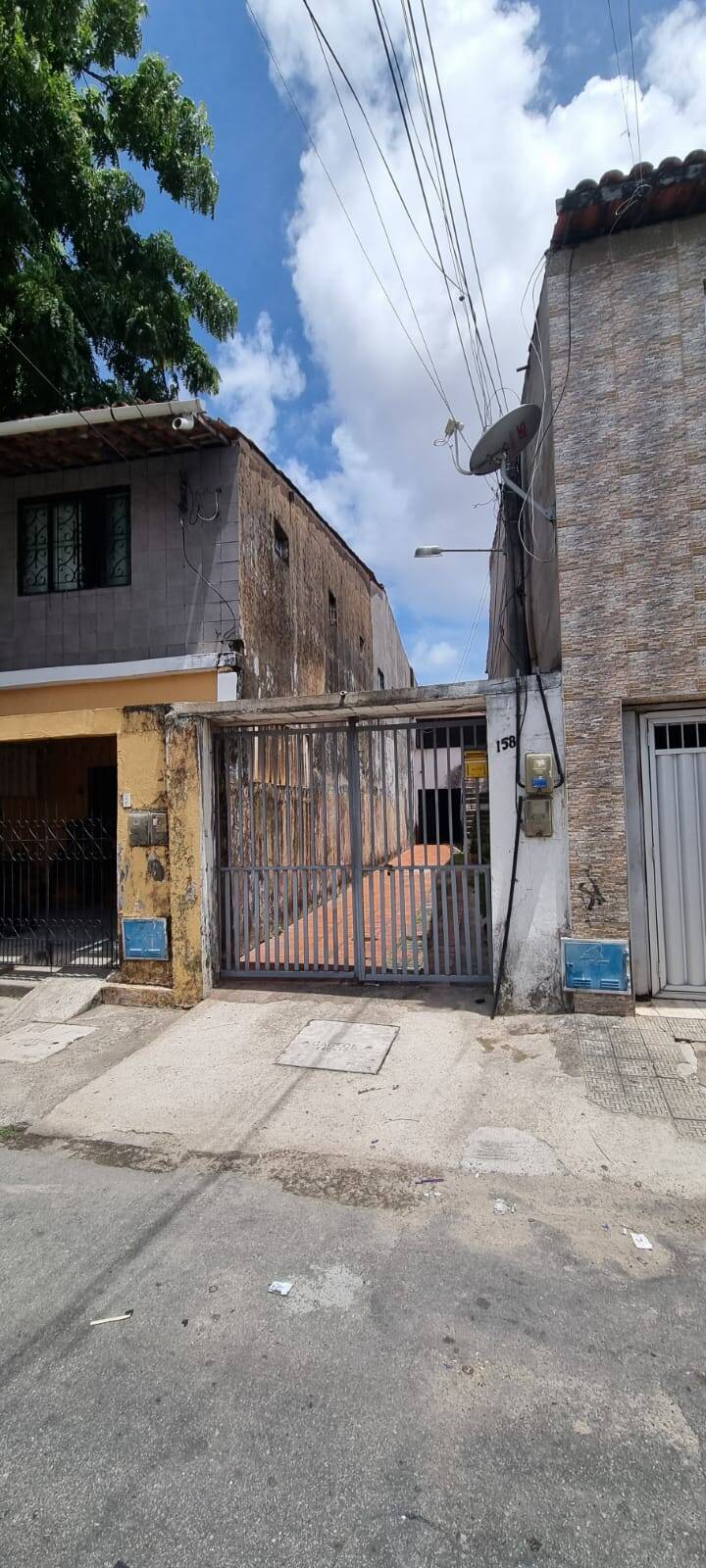 Casa à venda com 4 quartos, 400m² - Foto 1