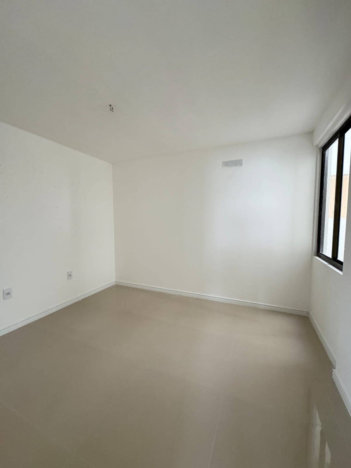 Apartamento à venda com 3 quartos, 83m² - Foto 22