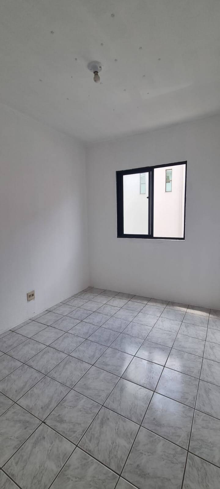 Apartamento à venda com 3 quartos, 60m² - Foto 4